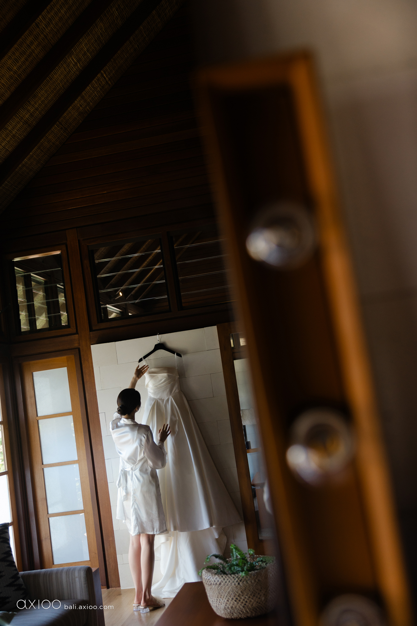 Axioo: Before the Shutter Clicks